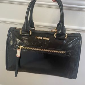MIU MIU WOMENS LEATHER HANDBAG - BRAND NEW